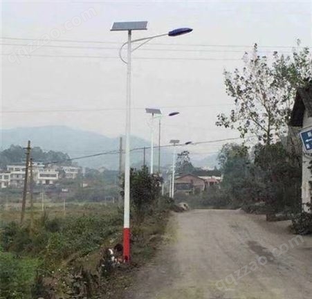 太阳能路灯300W 潍坊农村太阳能路灯 程远太阳能路灯生产厂家